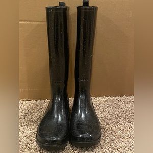 Long women rain boots